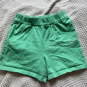 Nike Green Athletic Shorts Lightweight Elastic Waist